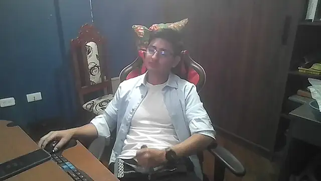 Snapshot of SVGUSSV chatting on September 2025 11:38:02 PM SVGUSSV online show from September 2025 11:38:02 PM