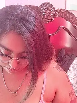 Lovelyrainn online show from October 2025 07:25:01 PM