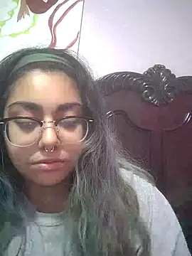 Lovelyrainn online show from November 2025 12:29:02 PM