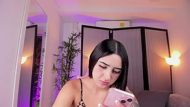 ChloeShade online show from November 2025 01:55:02 PM