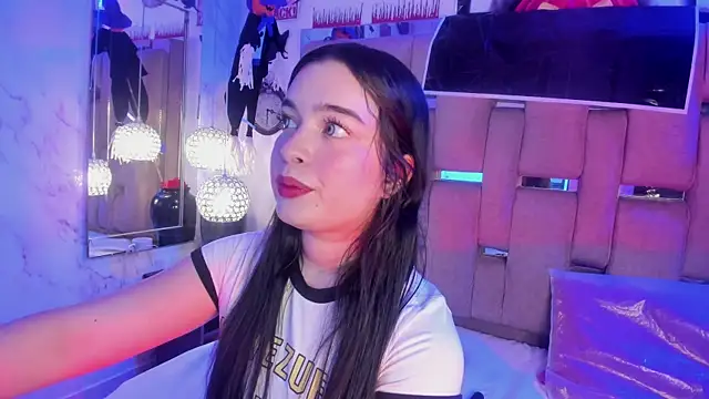 Snapshot of KateLee chatting on October 2025 04:20:01 AM KateLee online show from October 2025 04:20:01 AM