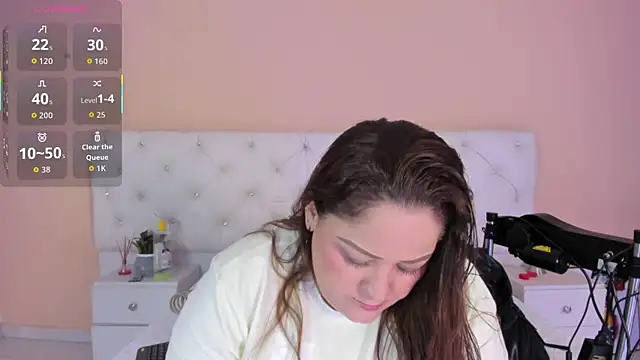 Snapshot of katte_landerr chatting on October 2025 01:10:01 PM katte landerr online show from October 2025 01:10:01 PM