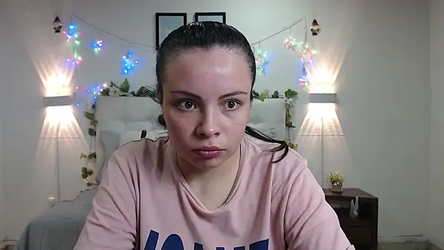Megan 05  online show from May 2026 07:30:02 PM