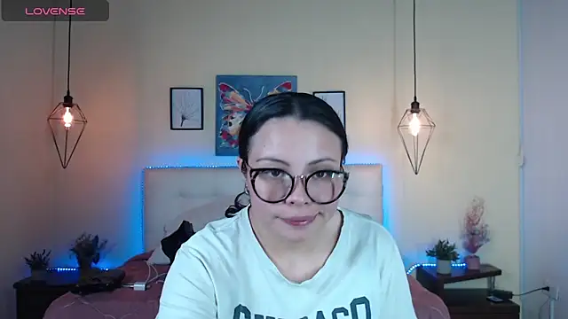 Megan 05  online show from June 2026 07:03:02 PM