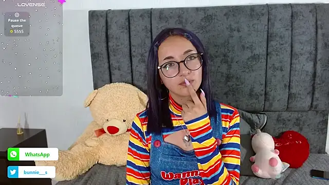 Littlee Bunny  online show from October 2025 03:13:01 PM