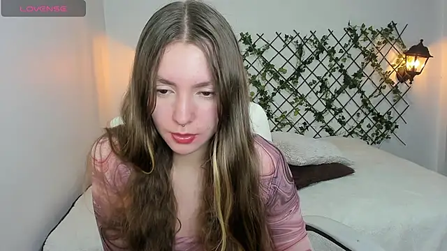 Snapshot of velvet__moon chatting on February 2026 11:36:01 PM velvet moon online show from February 2026 11:36:01 PM