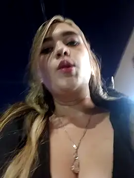 Snapshot of miss_berlyn chatting on April 2026 11:35:02 PM miss berlyn online show from April 2026 11:35:02 PM