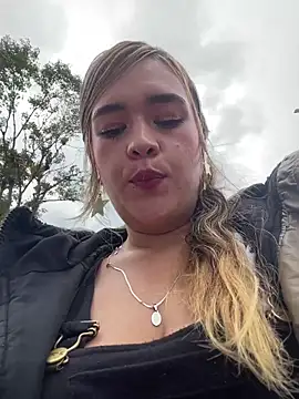 Snapshot of miss_berlyn chatting on May 2026 06:59:01 PM miss berlyn online show from May 2026 06:59:01 PM