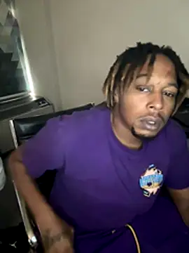 Snapshot of BigMfLuther chatting on December 2025 06:13:02 PM BigMfLuther online show from December 2025 06:13:02 PM