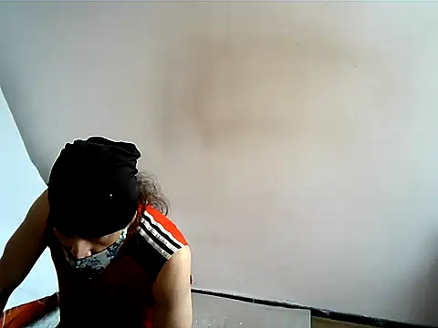 Snapshot of matrix70016 chatting on September 2025 04:07:01 PM matrix70016 online show from September 2025 04:07:01 PM