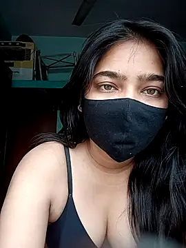 Snapshot of Snehabeauti chatting on March 2026 05:00:02 AM Snehabeauti online show from March 2026 05:00:02 AM