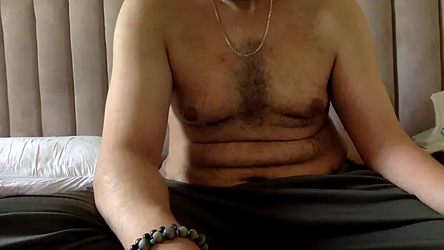 CaiBull online show from June 2026 01:32:02 PM