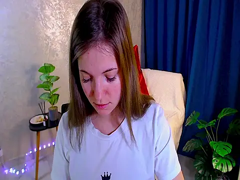 arlana klart online show from November 2025 01:37:01 AM