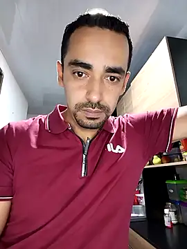 stivenlujan69 online show from October 2025 01:48:02 AM