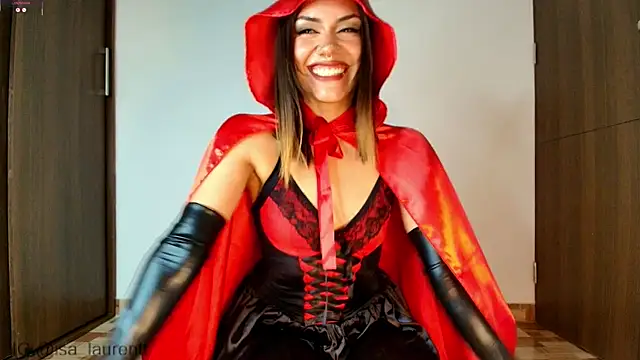 Snapshot of Isa_laurentt_ chatting on October 2025 11:06:02 PM Isa laurentt online show from October 2025 11:06:02 PM