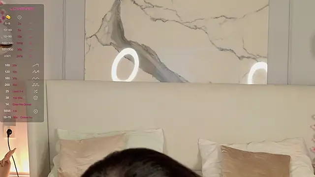 Snapshot of AdoraCortes chatting on November 2025 05:08:02 AM AdoraCortes online show from November 2025 05:08:02 AM