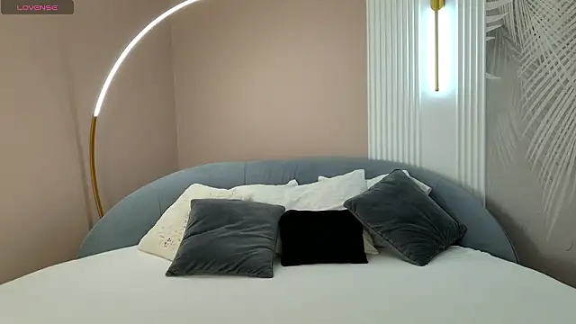 AdoraCortes online show from March 2026 05:10:02 AM