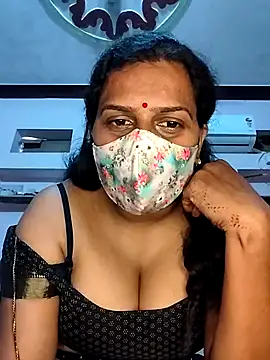 Snapshot of sexy_aaru chatting on May 2026 04:20:02 AM sexy aaru online show from May 2026 04:20:02 AM