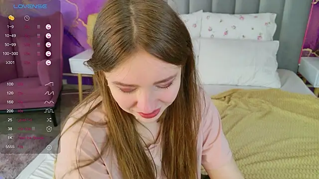 Moon  Bunny online show from March 2026 03:20:02 PM