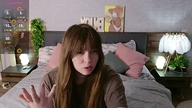 Snapshot of Moon__Bunny chatting on May 2026 03:11:01 PM Moon Bunny online show from May 2026 03:11:01 PM