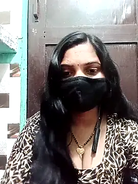 Payal-001 online show from February 2026 12:15:01 PM