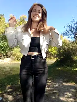 YOOUR EVAA online show from September 2025 06:26:02 AM