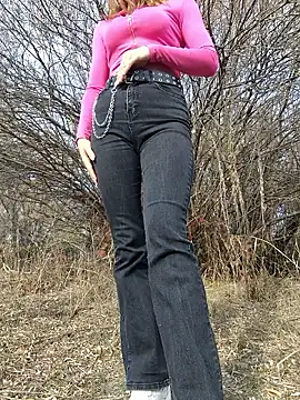 YOOUR EVAA online show from October 2025 08:55:02 AM