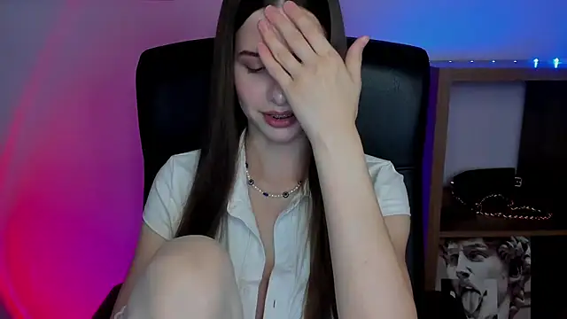 LuxMaya online show from October 2025 07:05:02 AM