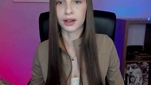 Snapshot of LuxMaya chatting on November 2025 07:44:02 AM LuxMaya online show from November 2025 07:44:02 AM