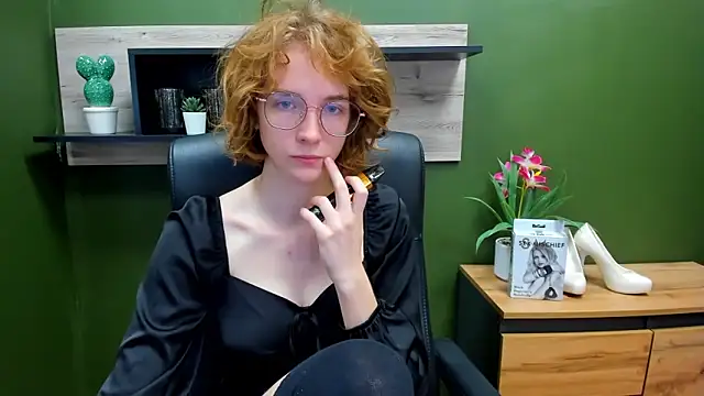 Snapshot of juicyPenny chatting on September 2025 06:28:02 AM juicyPenny online show from September 2025 06:28:02 AM