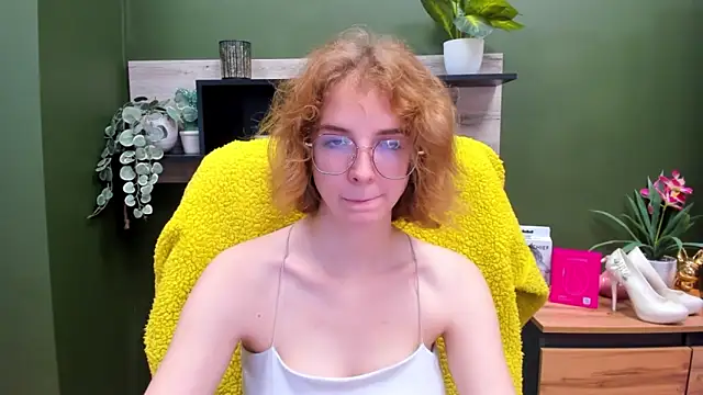 Snapshot of juicyPenny chatting on October 2025 06:24:02 AM juicyPenny online show from October 2025 06:24:02 AM