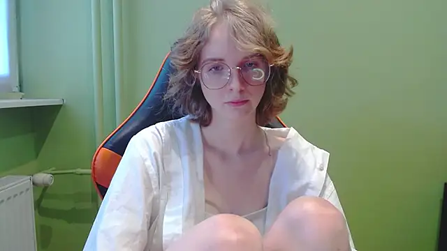 juicyPenny online show from May 2026 06:33:01 AM