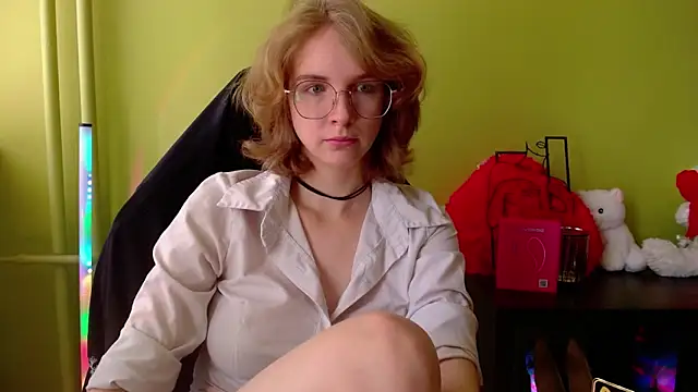 juicyPenny online show from June 2026 09:23:01 AM