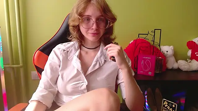 juicyPenny online show from June 2026 06:07:02 AM