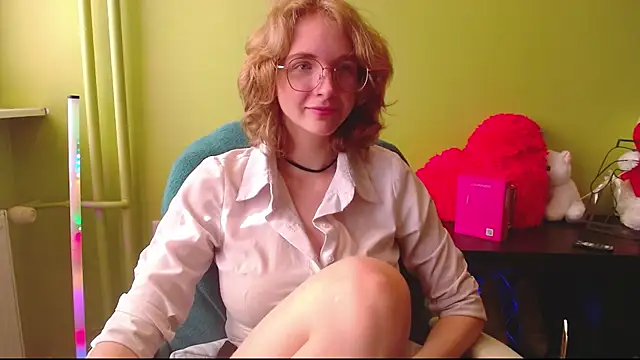 juicyPenny online show from June 2026 06:18:02 AM