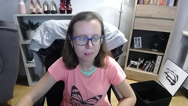 Snapshot of sweetxLizzy chatting on September 2025 04:23:01 AM sweetxLizzy online show from September 2025 04:23:01 AM