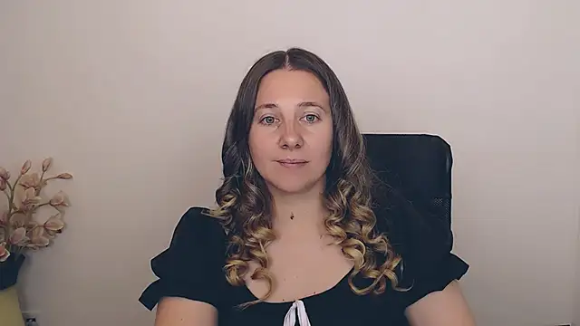 Snapshot of Darklure_ chatting on September 2025 08:20:01 PM Darklure online show from September 2025 08:20:01 PM