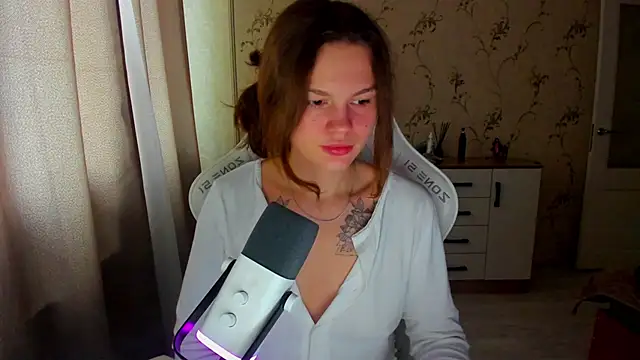 Snapshot of yourdreamm_ chatting on October 2025 08:12:01 AM yourdreamm online show from October 2025 08:12:01 AM