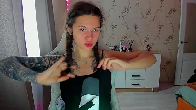 Snapshot of yourdreamm_ chatting on October 2025 07:09:02 AM yourdreamm online show from October 2025 07:09:02 AM