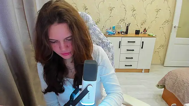 Snapshot of yourdreamm_ chatting on October 2025 08:02:02 AM yourdreamm online show from October 2025 08:02:02 AM