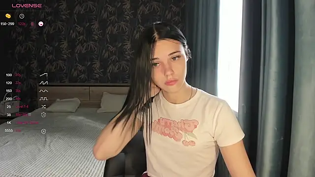 Snapshot of Kseni_a chatting on September 2025 10:19:02 AM Kseni a online show from September 2025 10:19:02 AM