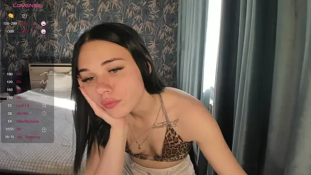 Snapshot of Kseni_a chatting on October 2025 10:46:02 AM Kseni a online show from October 2025 10:46:02 AM