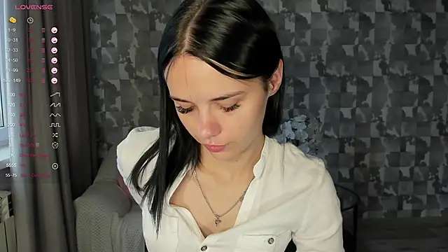 Snapshot of Kseni_a chatting on October 2025 07:30:02 AM Kseni a online show from October 2025 07:30:02 AM