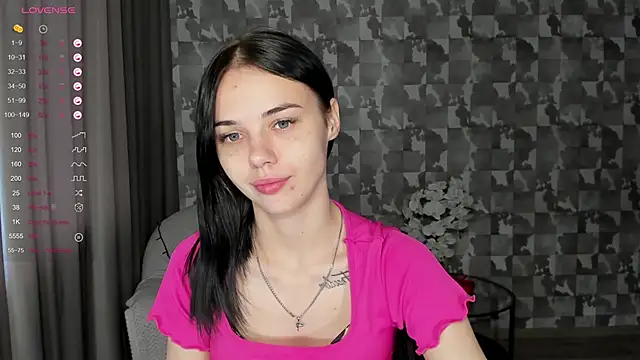 Snapshot of Kseni_a chatting on December 2025 10:44:02 AM Kseni a online show from December 2025 10:44:02 AM