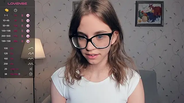 Snapshot of JoanBaggott chatting on September 2025 08:31:01 PM JoanBaggott online show from September 2025 08:31:01 PM
