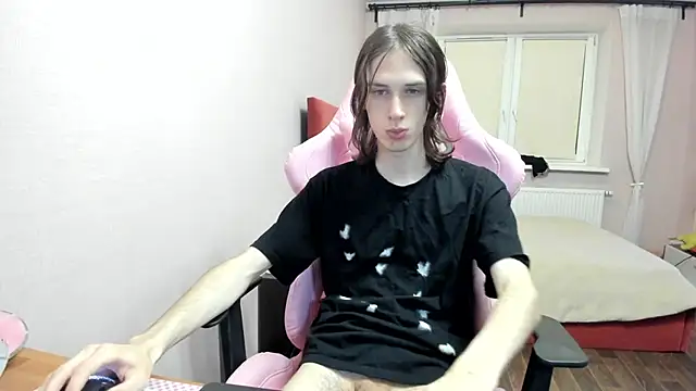 Snapshot of eleganc3 chatting on October 2025 06:59:01 PM eleganc3 online show from October 2025 06:59:01 PM