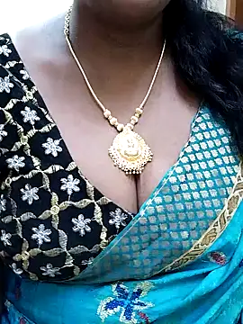 Snapshot of shobini chatting on October 2025 03:53:01 PM shobini online show from October 2025 03:53:01 PM