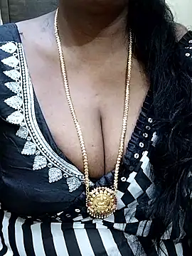 Snapshot of shobini chatting on October 2025 12:50:01 PM shobini online show from October 2025 12:50:01 PM