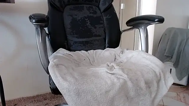 Snapshot of Richard_Crane chatting on November 2025 01:55:02 PM Richard Crane online show from November 2025 01:55:02 PM