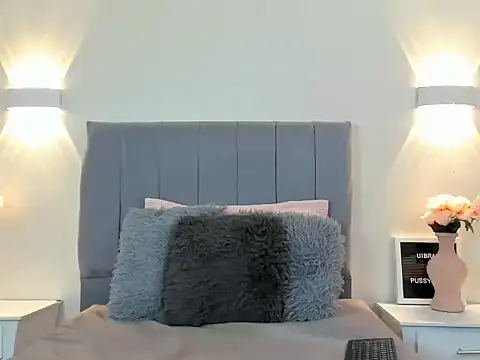 Emiily cooper x online show from October 2025 01:42:02 PM